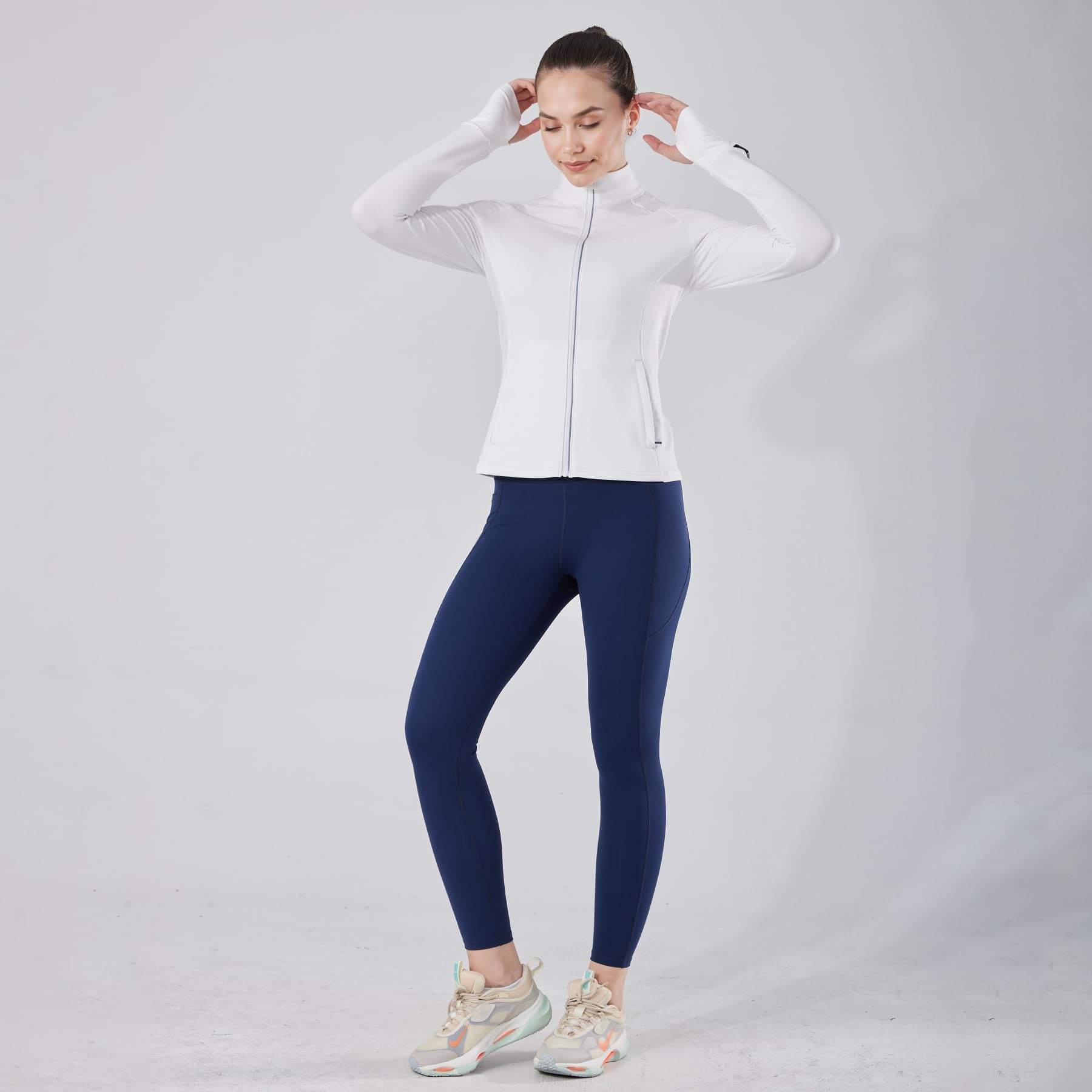MUMANAIXI Women's Slim Fit Workout Jacket – Full Zip with Thumb Holes, Stretchy Sportswear Fabric for Running, Yoga, and Fitness (US, Alpha, Large, Regular, Regular, White)