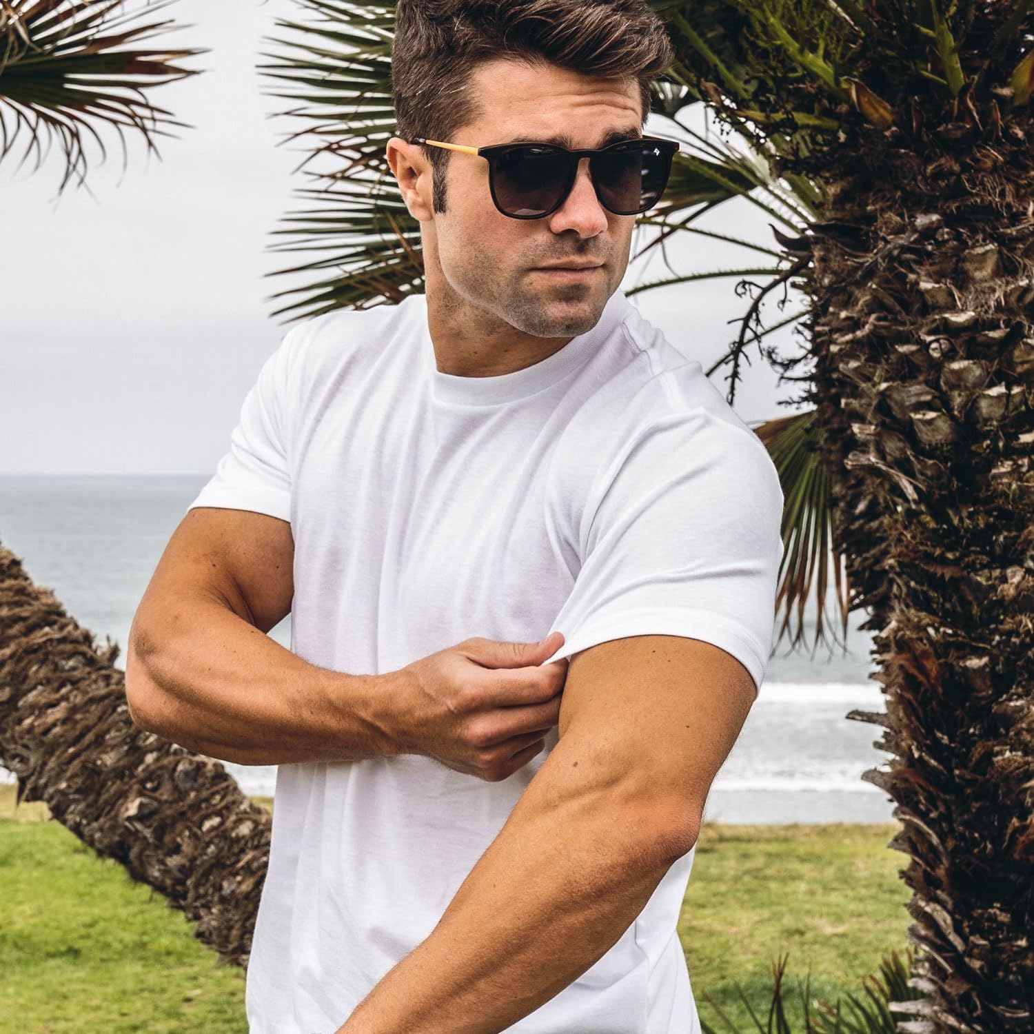 Fresh Clean Threads Men's T-Shirts 4-Pack Short Sleeve Crew Neck Premium Tees - Fitted Style, Soft Cotton-Poly Fabric, Tag-Free Comfort