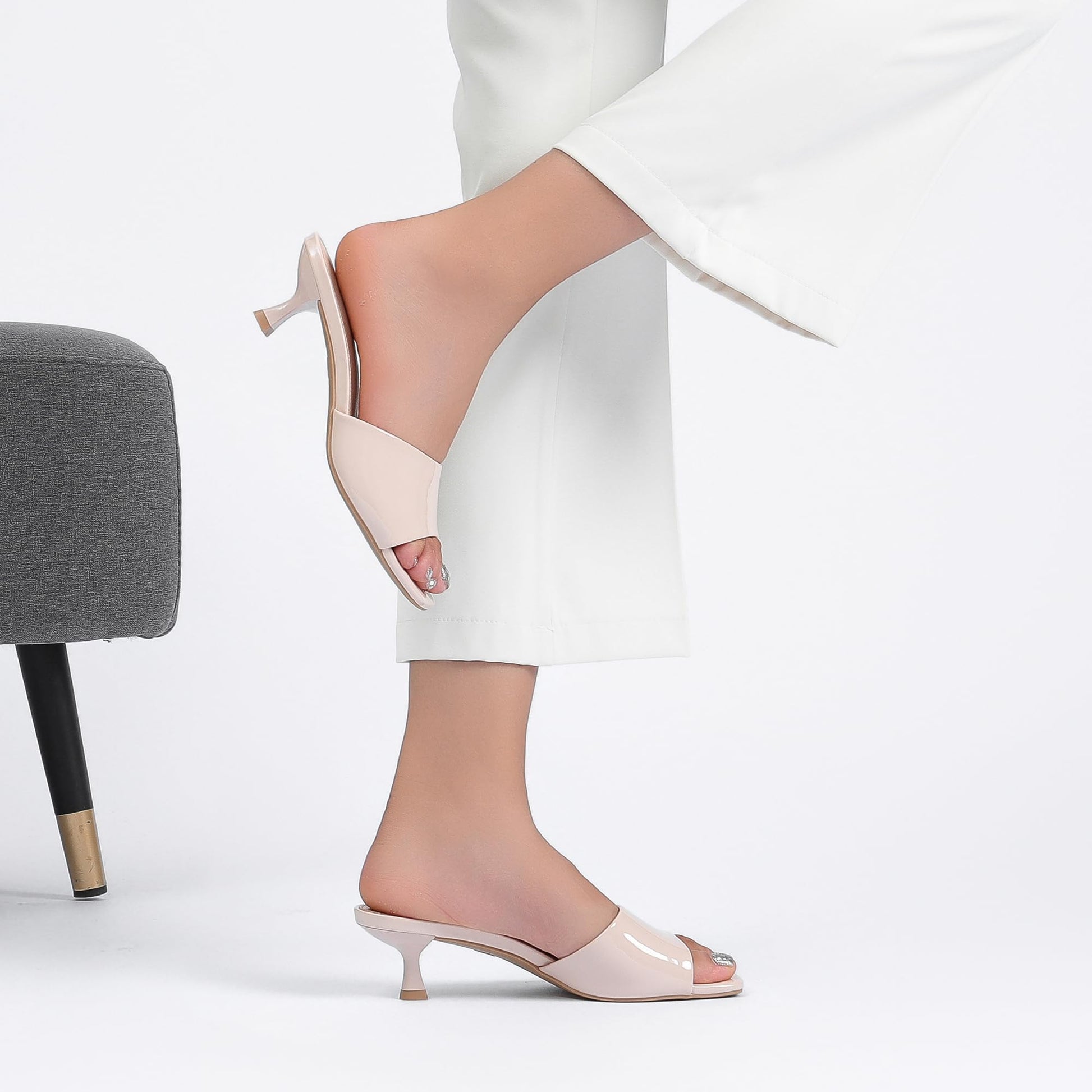 AprCoco Women Kitten Heels Sandals Low Heels Square Open Toe One Band Slip-On Heeled Mules Comfortable Dressy Vacation Sandals,Size 10,Nude