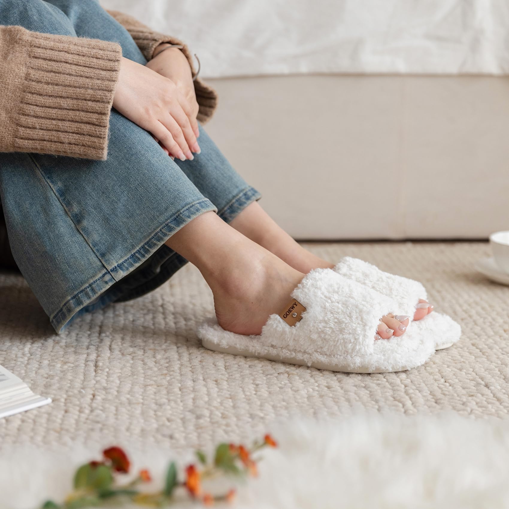 GOEWY Fuzzy Open Toe Slippers for Women Indoor Cozy Memory Foam Slip On House Slides Shoes Gifts for Womens Her Mom