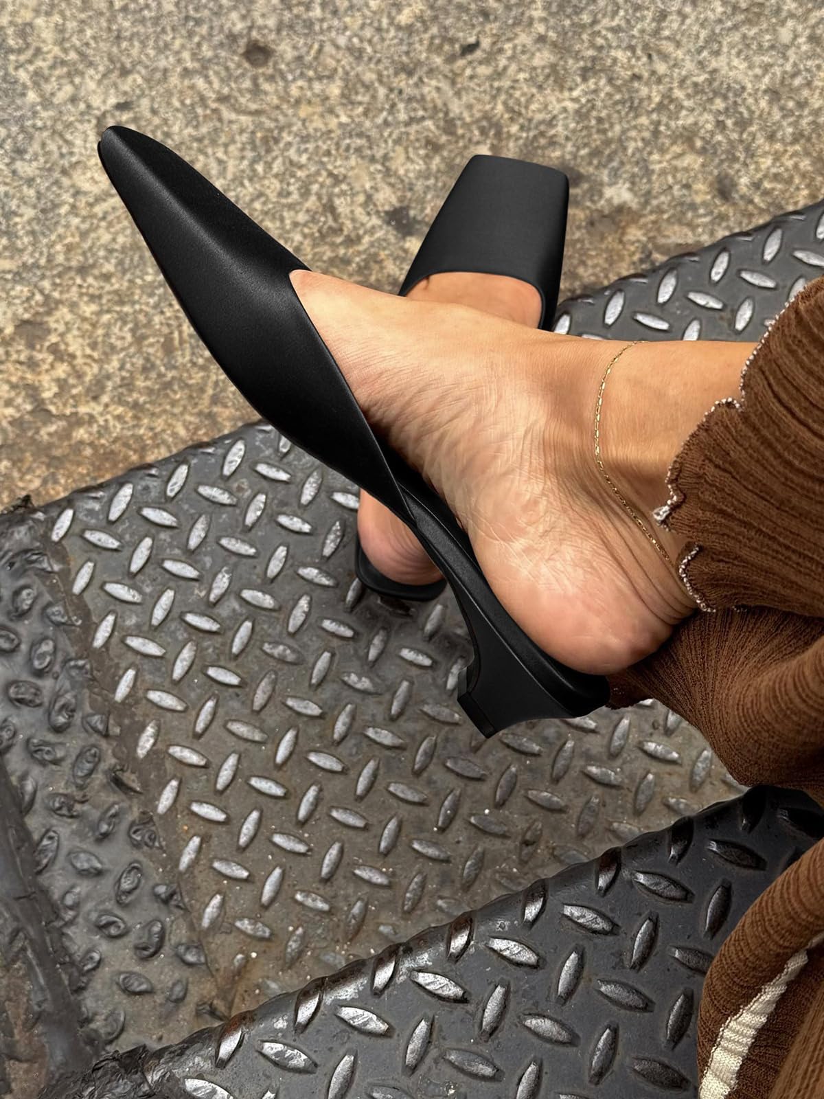 Coutgo Women's Mules Low Kitten Heel Closed Square Toe Slip On Backless Dress Shoes,Size Fits Large Black