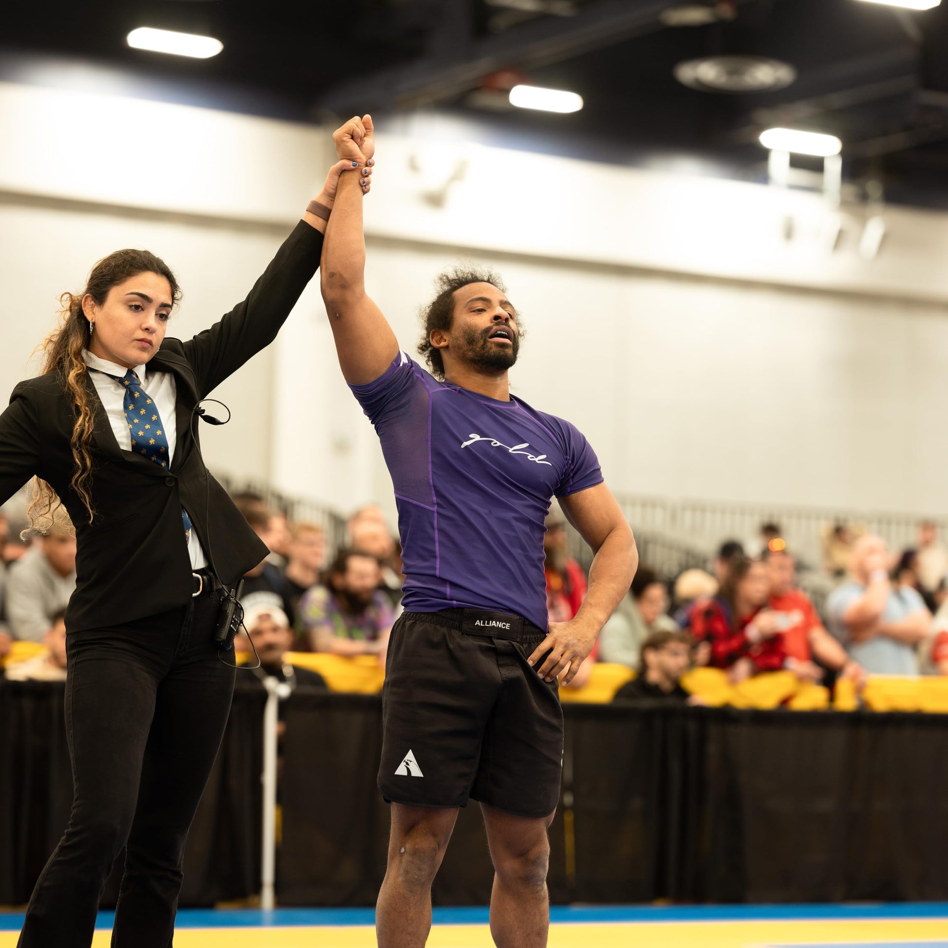 Gold BJJ Foundation Rash Guard - Ranked No-Gi and Gi Jiu Jitsu Rashguard (Short Sleeve, Black, L)