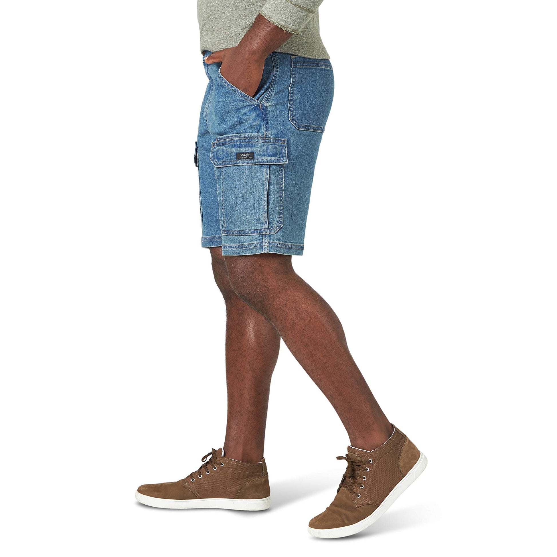 Wrangler Authentics Men's Classic Cargo Stretch Short, Medium Tint Denim, 38