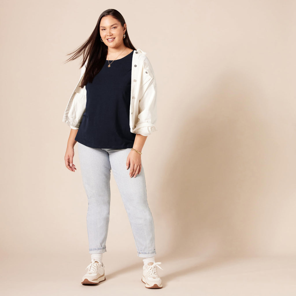 Amazon Essentials Women's Regular-Fit Short-Sleeve Crewneck T-Shirt, Pack of 4, Black/Charcoal Heather/Navy/White, Medium