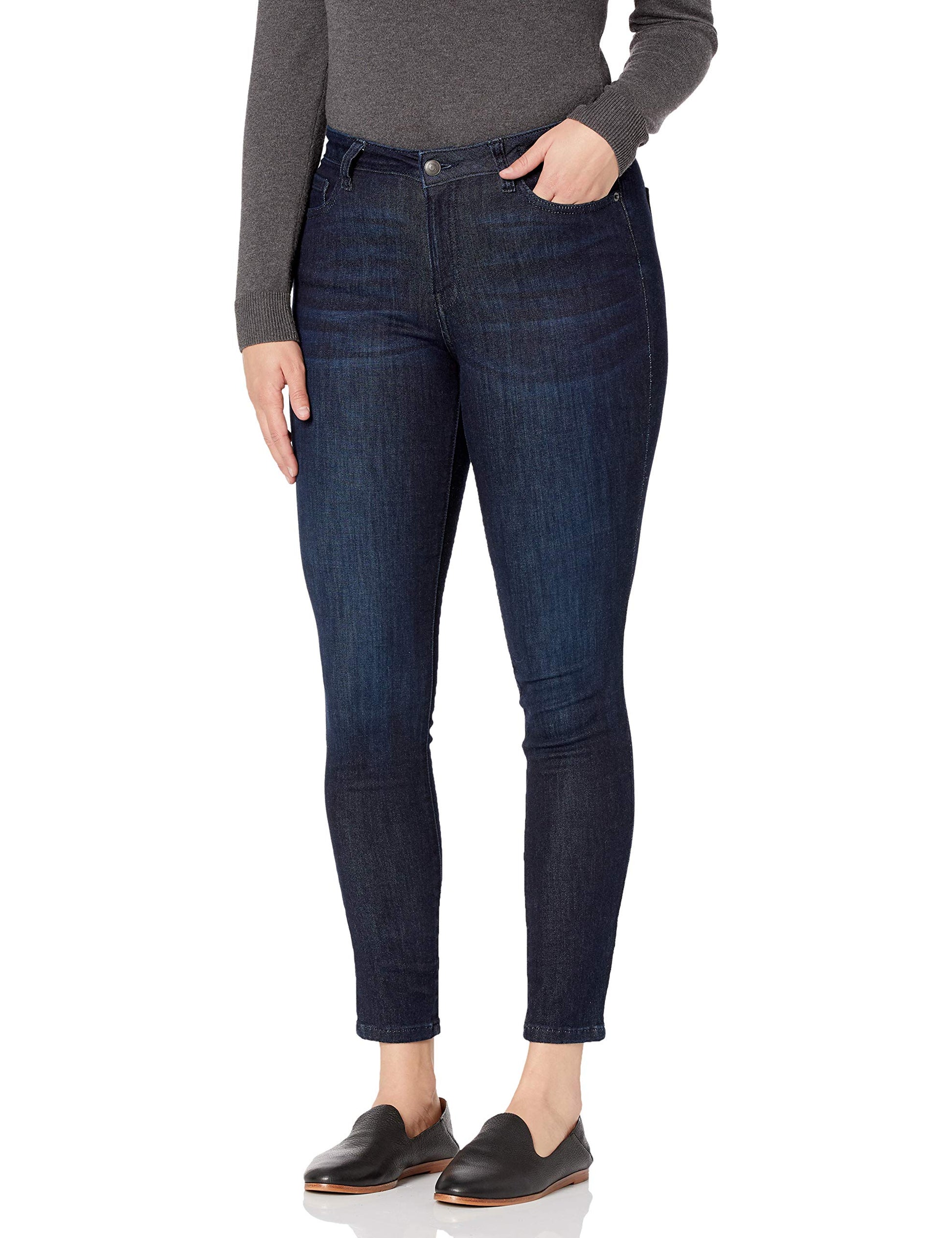 Amazon Essentials Women's Mid Rise Curvy Skinny Jeans, Dark Wash, 8